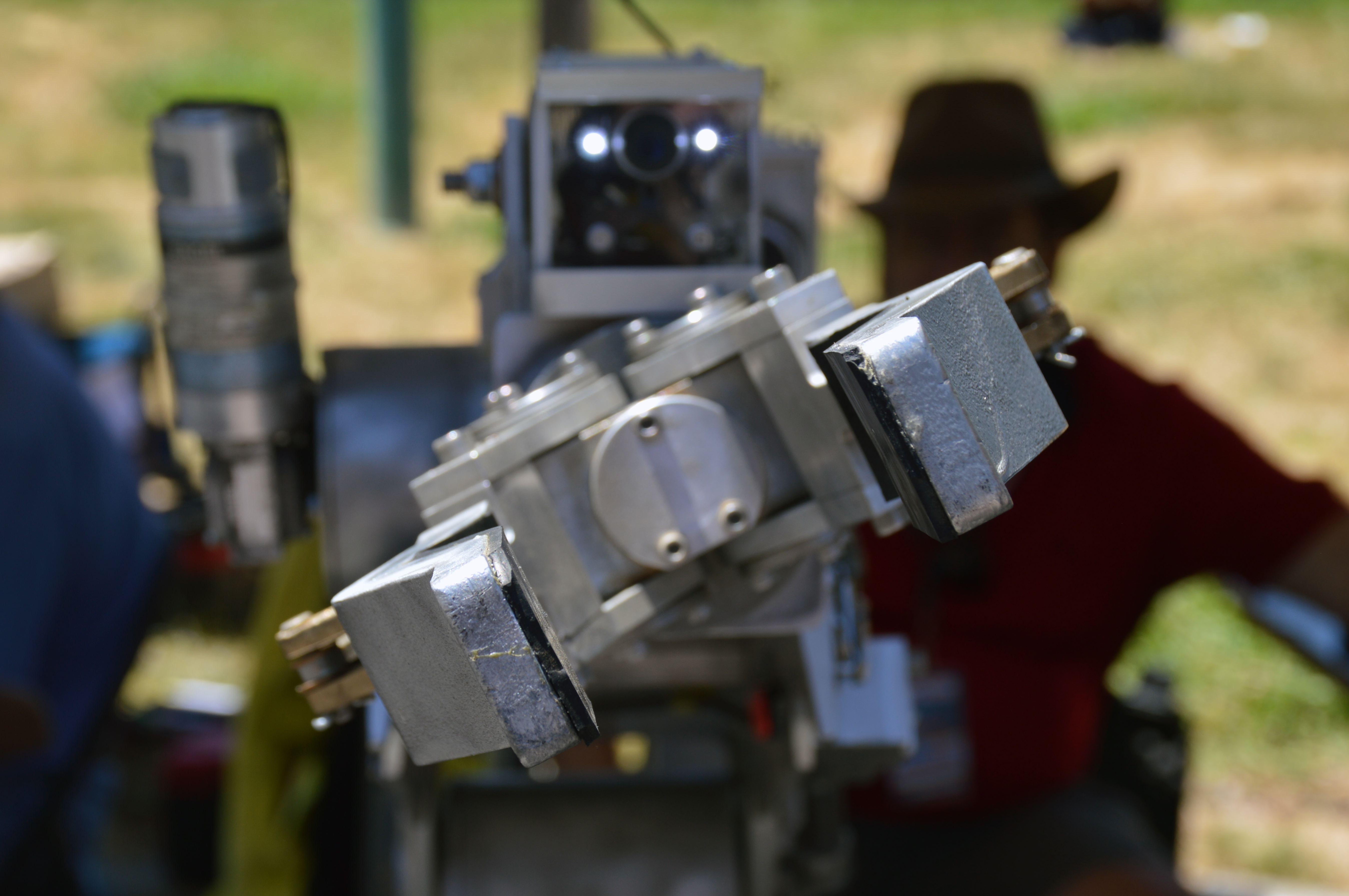 robot-1495479580.jpg