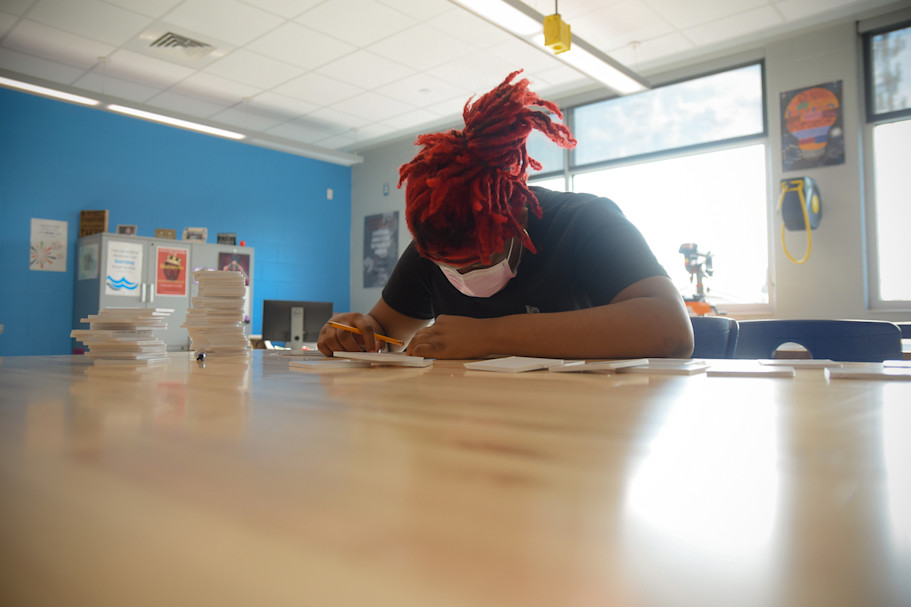 Kaiasia Williams works on a project at school. Photo by Raven Greene of New Moon Visuals for EdSurge.