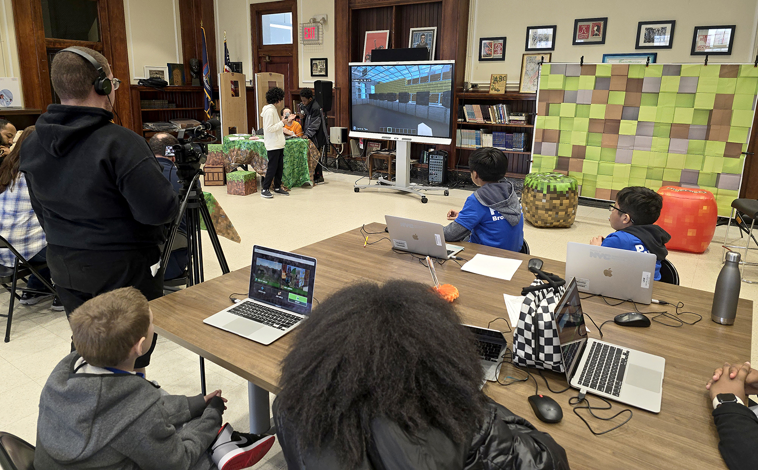 NYC students preparing for a Minecraft esports competition