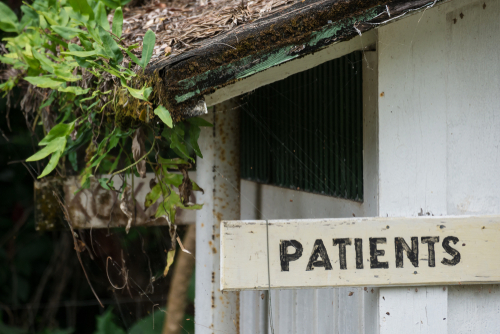 Infirmary found at the leprosy colony on the island of Molokai, Hawai'i. ( Gerlach Photos/Shutterstock )