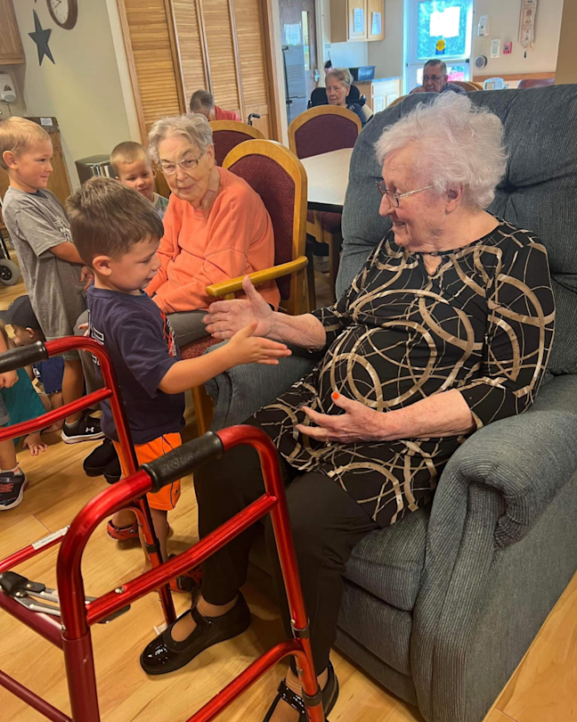 Children at Tiny Images, an early learning program located inside Fairview Manor, a long-term care facility in Nebraska, have regular interactions with seniors. Photo courtesy of Tiny Images.