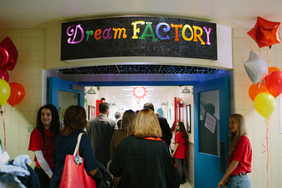 dream-factory-1425501757-1428754116-1428759624.jpg