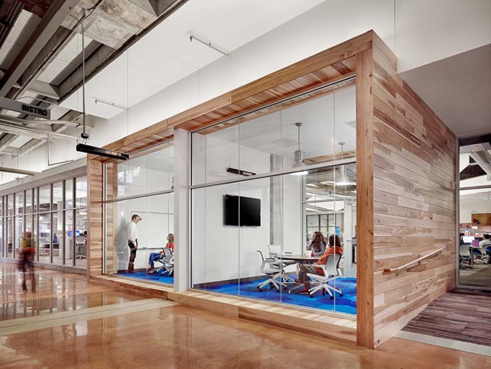 The ACCelerator has 14 small-group study rooms. Image Credit: Casey Dunn Photography