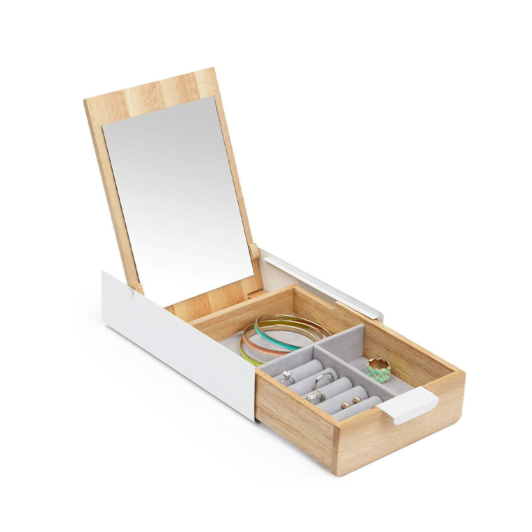 Holiday Christmas Gift Guide Ideas Jewelry Box