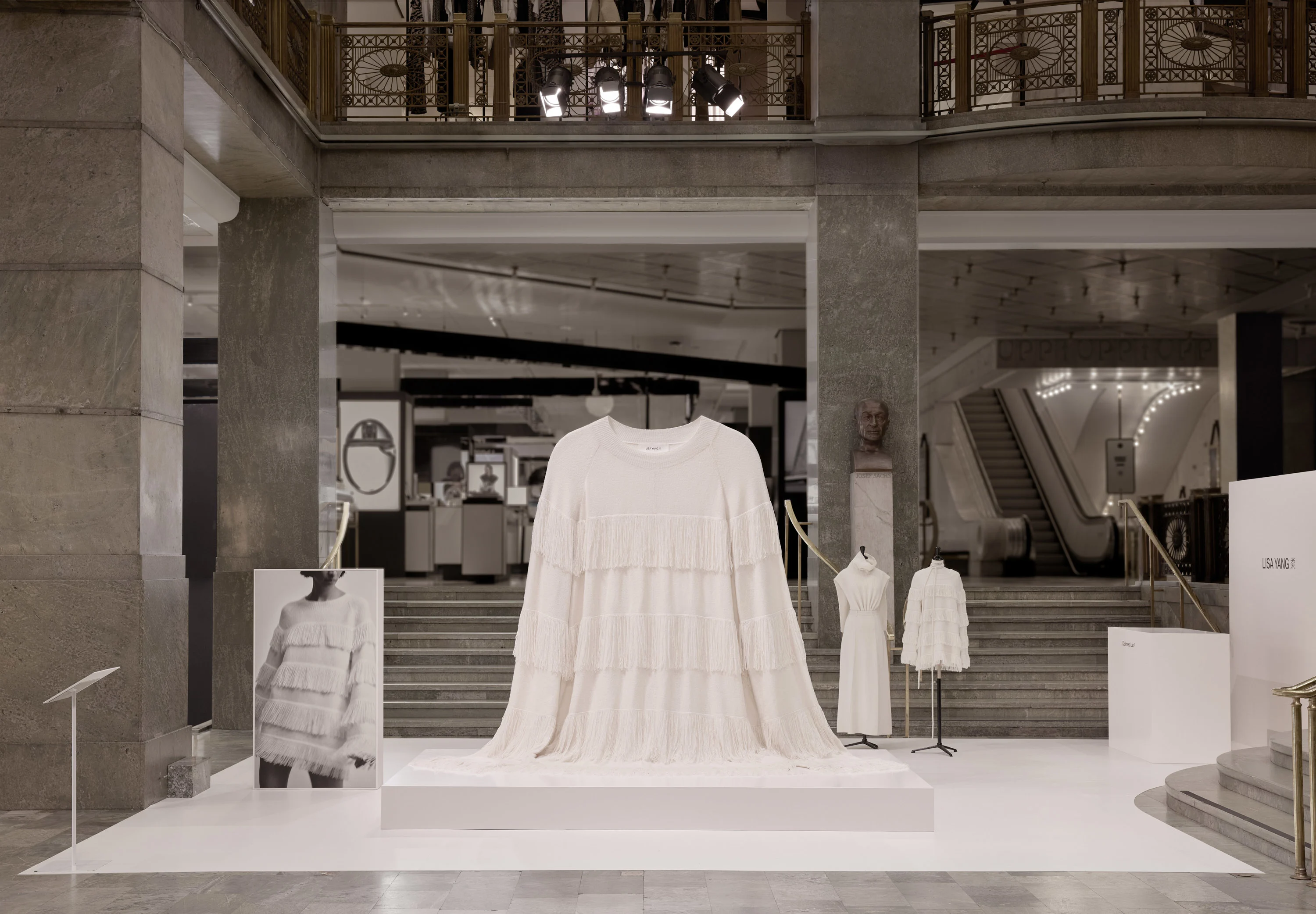 LISA YANG, Pop-up concept