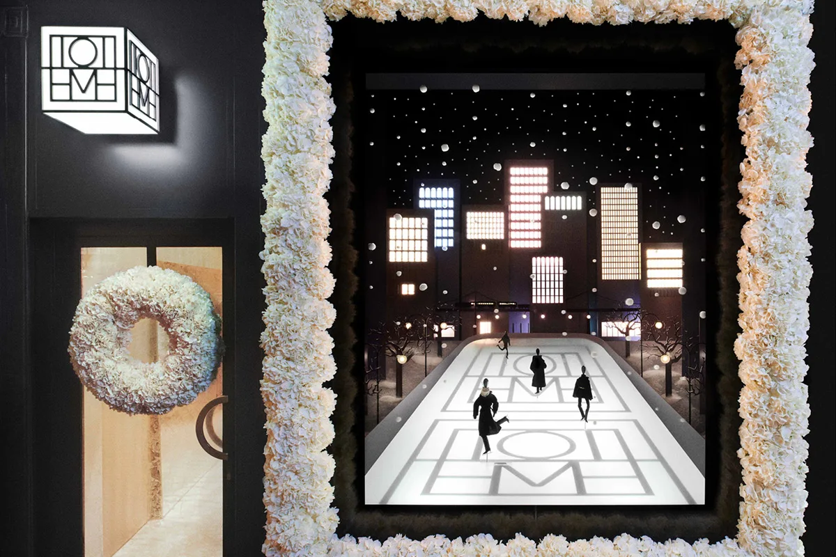 TOTEME, holiday window