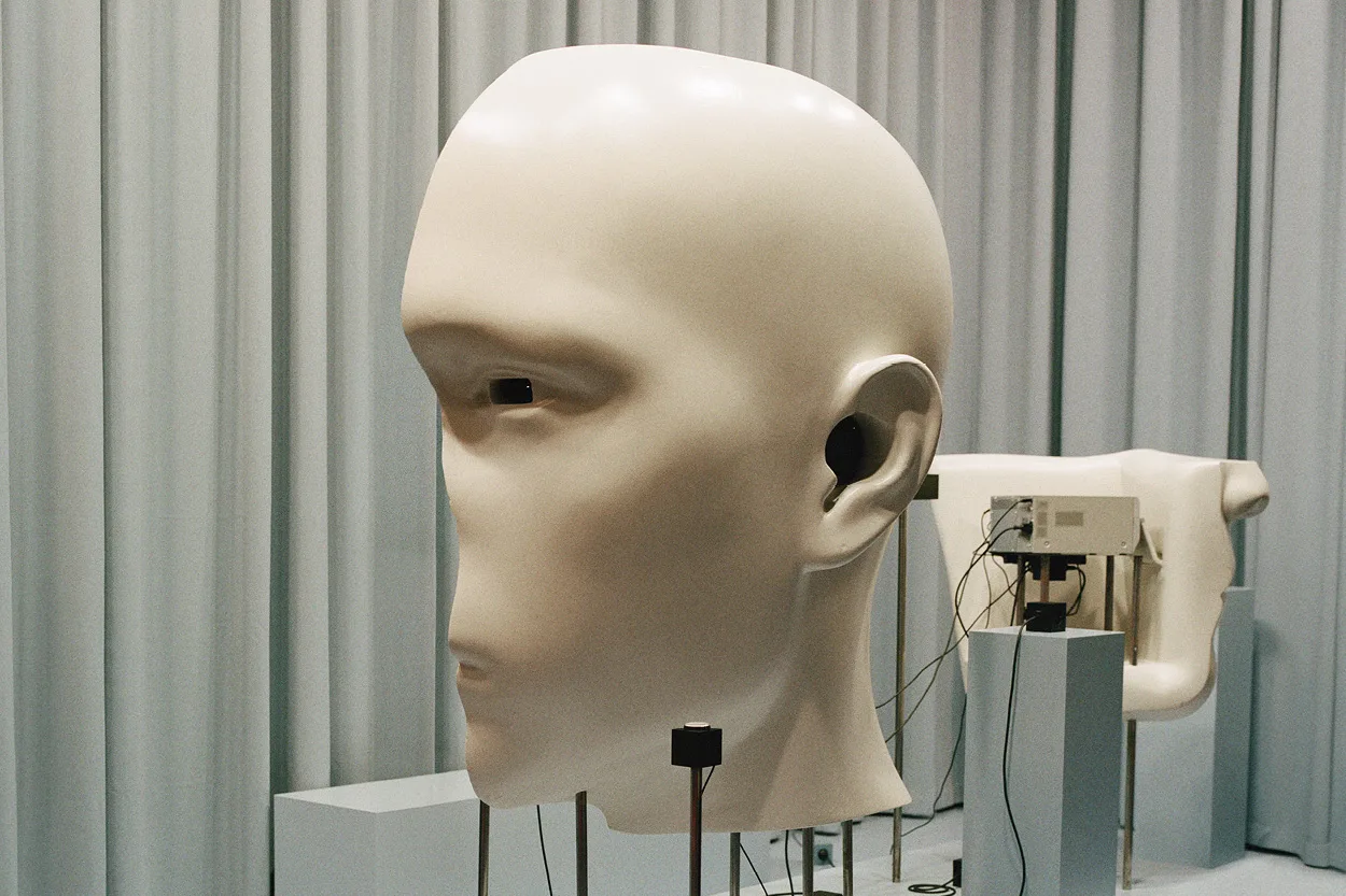 AVOLT, Interactive fair installation