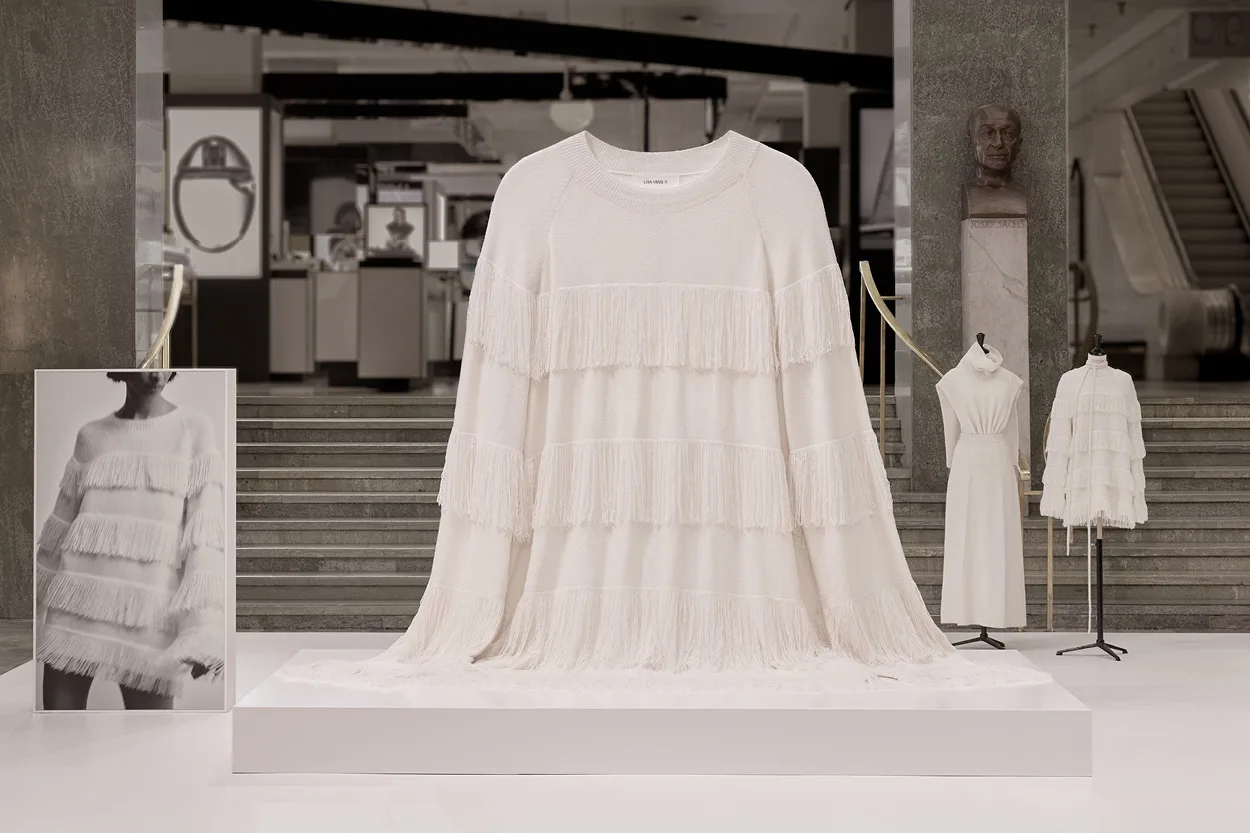 LISA YANG, Pop-up concept