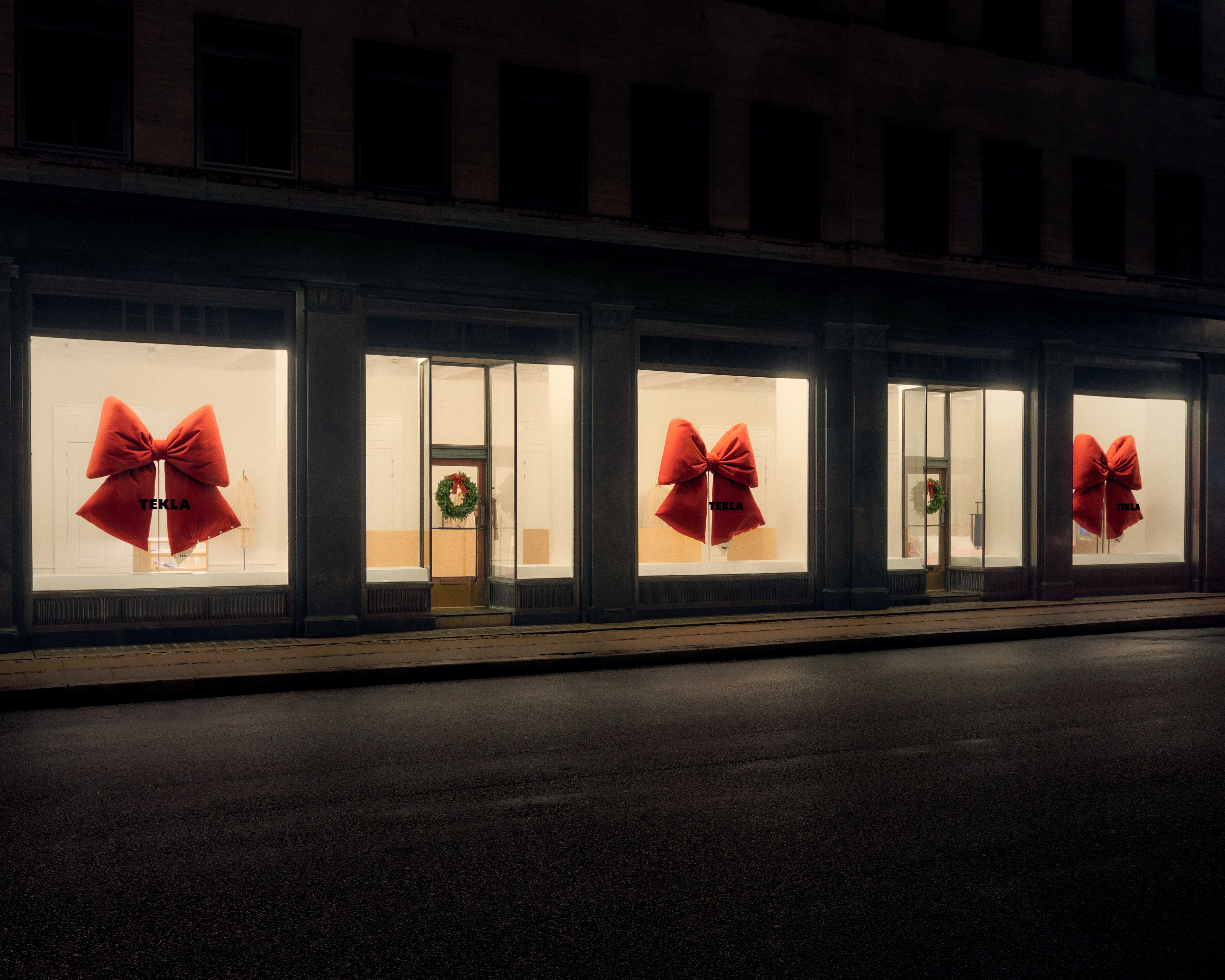 TEKLA, holiday windows