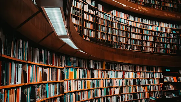 Agentic RAG knowledge library orchestration
