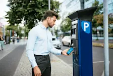 Foto: Batrugsmasche Qusihing bei Parkuhren