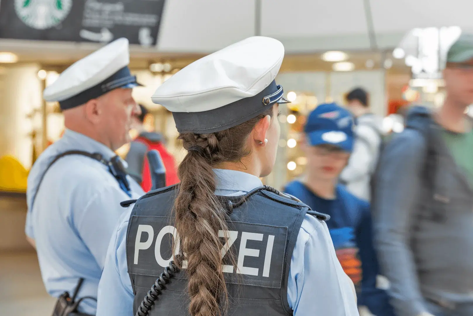 Foto: Polizisten auf Streife