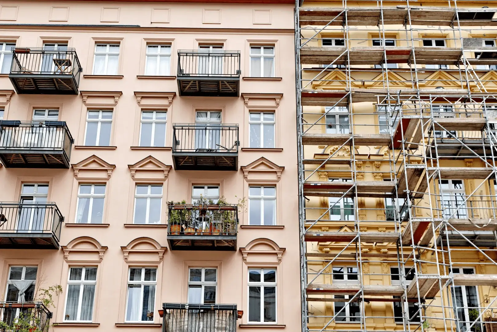 Foto: Mehrfamilienhaus wird saniert