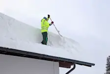 Blogartikel: Worauf Hauseigentümer bei Schneefall achten müssen