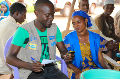 PAM à travers son partenaire Plan International apporte une assistance "transfert monétaire" aux populations déplacés internes et aux réfugiés. Credit: PAM/Emily Pinna