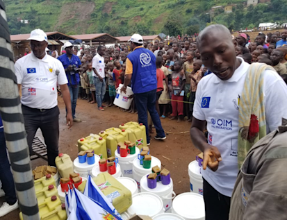 Uguhimiriza kungaruka ziterwa na Ebola, biteguwe n’ishirahamwe IOM kw’isoko riri kurubibe rwa Gatumba (Photo OIM/2019)