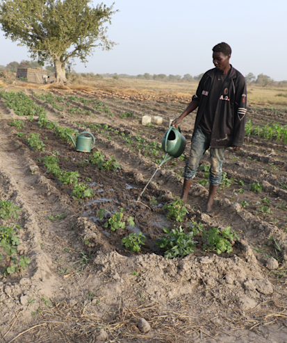 Ousmane, a nommé son projet ou sa cultures « La persévérance », car plusieurs de ses amis ont abandonné les travaux à cause de manque d’eau ou d’autres défis. Mais lui, il a tenu pour avoir les récoltes. ©OCHA/Virginie Bero, Birao, Préfecture de la Vakaga, RCA, 2021.
