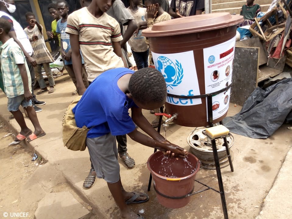 Lavage des mains à Koro