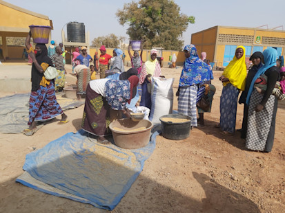 Avec l'appui de l'association, certaines femmes PDI trouvent des activités génératrices de revenus.