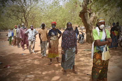 Food distribution in Kaya, Burkina Faso