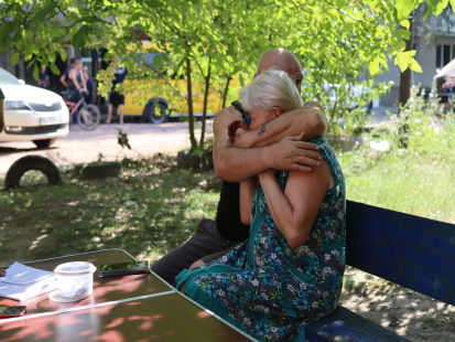 Attack on the front-line town of Myrnohrad in Donetska Oblast