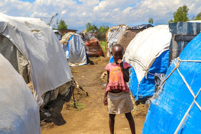 Site des déplacés de Kinyinya où 2885 personnes vivent depuis les inondations de 2020. La population nouvellement déplacée suite aux inondations de mai 2021 vient de s’y installer, OCHA 2021 © Marquis C.