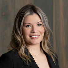 Picture of Business Banking Relationship Manager Vallynne Moring