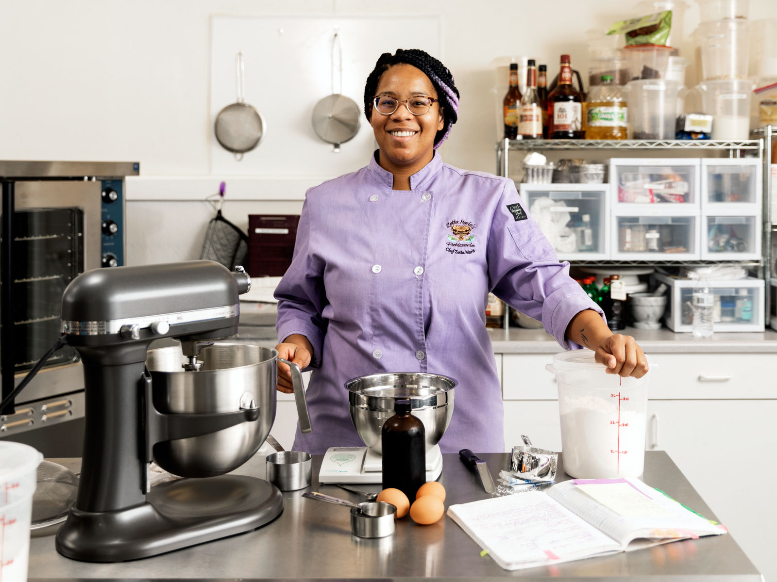 Rosetta Marie Stevenson: pastelera profesional y propietaria de Zetta Marie’s Patisserie. Loveland, CO. Miembros desde 2013.

