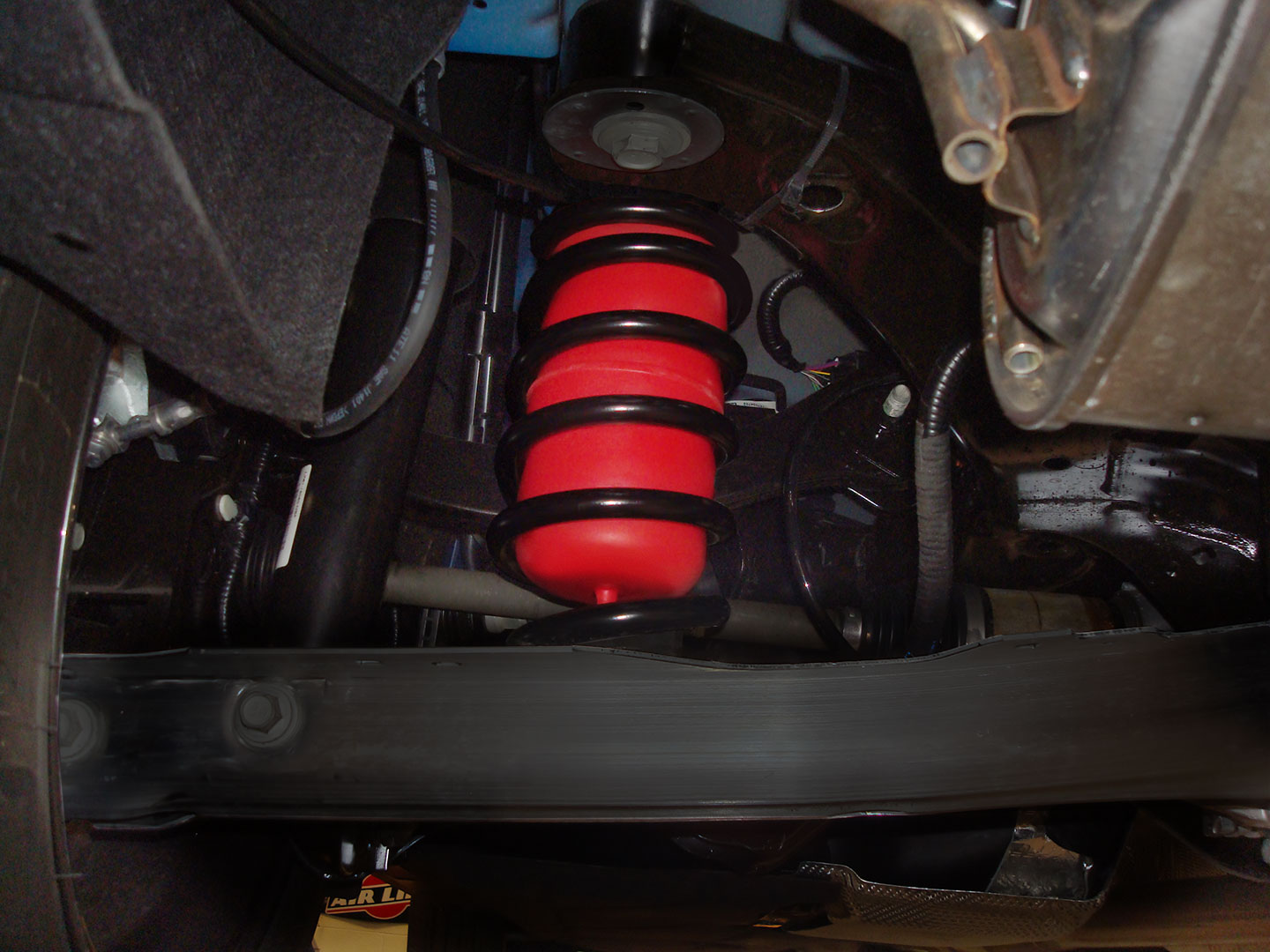 Air Lift 1000 Air Spring Kit - 60769 | Air Lift Company