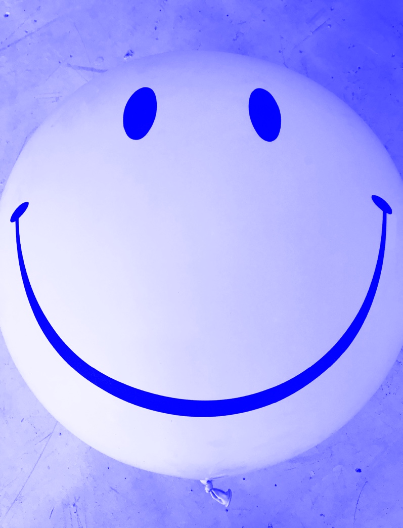 supermorebetter-smiley-balloon