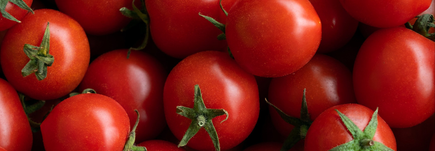 La alimentación es de gran importancia en la prevención de cáncer. El consumo habitual de algunos alimentos puede disminuir el riesgo.