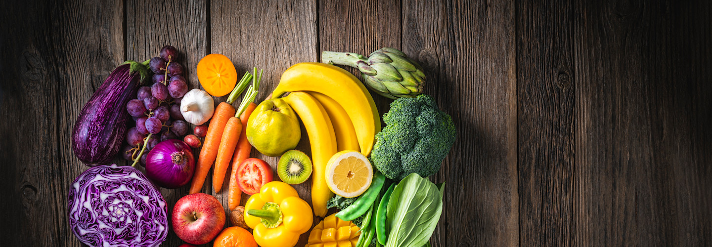 Lo que se come impacta ya sea en forma negativa o positiva a la inflamación, presión arterial, niveles de colesterol y a aumentar o disminuir el riesgo de enfermedades cardiovasculares.