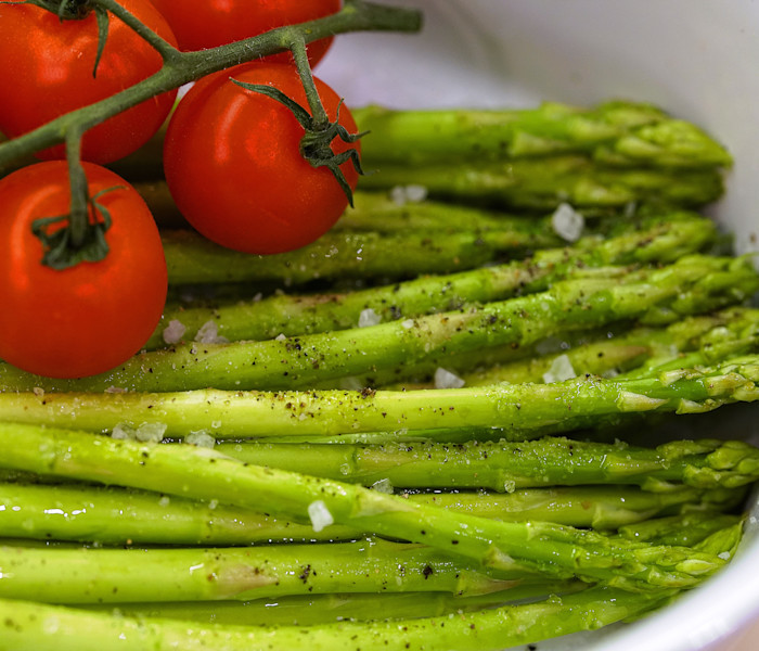 Asparagus with Tomatoes