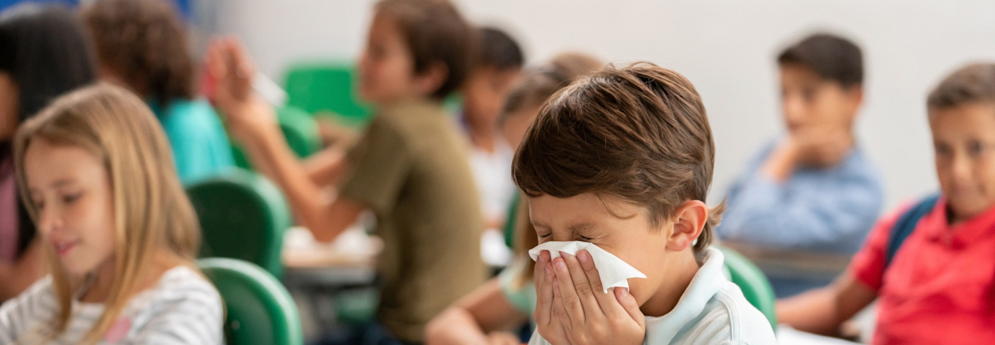 Es una tarea conjunta mantener al alumno libre de gérmenes a lo largo del año escolar. Las siguientes son medidas simples para lograrlo.
