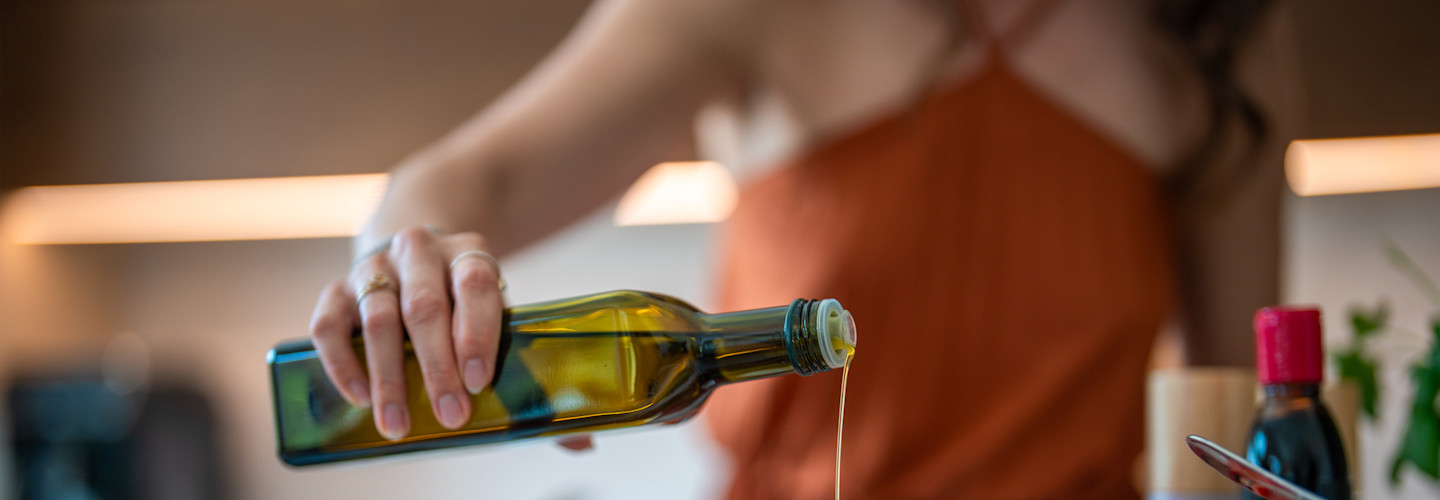 Usando aceite de oliva