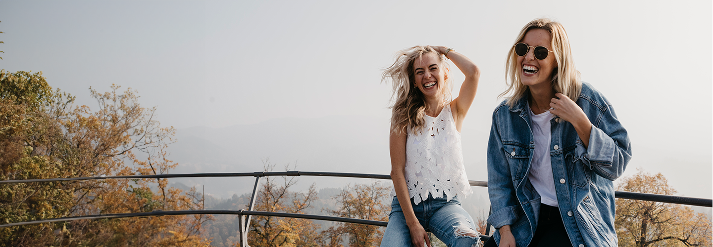 Amigas disfrutando de la vida
