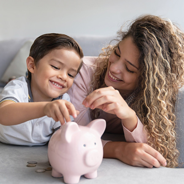 Enseñar ahorros a los niños