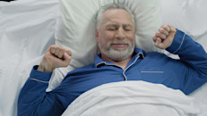 La National Sleep Foundation explica que, si al despertarte te sientes renovado, descansado, entonces habrás tenido buenas horas de sueño. No solo es importante dormir, sino dormir bien y tener más sueños que pesadillas.