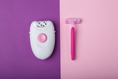 Históricamente, la depilación se considera sinónimo de belleza e higiene. Sin embargo, la evidencia científica reciente indica que en muchos casos el vello actúa como una barrera térmica o protectora contra hongos e infecciones. Si aun decides depilarte, ten en cuenta estos consejos para no correr riesgos innecesarios.