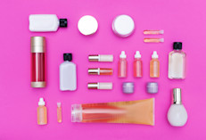Muchos estudios señalan que este aceite puede utilizarse para eliminar la suciedad, bacterias y maquillaje de la piel. Por eso, se alza como una interesante alternativa natural frente a los desmaquillantes cosméticos. También se cree que su aplicación junto a cremas de afeitar brinda efectos refrescantes, previniendo raspaduras y ardores después de la rasurada.