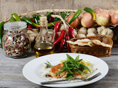 Un beneficio poco conocido de la carne de pavo es que contiene minerales que ayudan en la prevención del cáncer. Aporta selenio, esencial para la función saludable de la tiroides y el sistema inmunológico, y que tiene un papel esencial en el sistema de defensa antioxidante del cuerpo.

