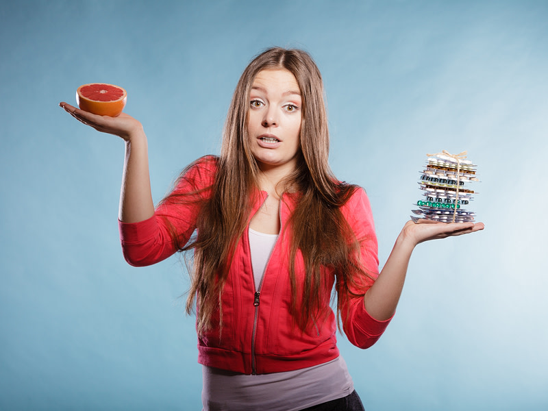 “Este año, voy a bajar de peso”. Si has realizado esta consabida resolución de Año Nuevo, y quieres utilizar suplementos, debes saber esto: muchos suplementos y alimentos (incluyendo tés y cafés) “milagrosos” para adelgazar, no cumplen con lo que prometen.  