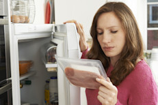 Y no son sólo las personas con sobrepeso las que pueden convertirse en adictas. Aquéllas que mantienen un peso normal también pueden perder el control de sus comportamientos alimentarios, aseguran los investigadores estadounidenses.
