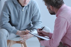 Realidad: los estudios demuestran que las personas con problemas de salud mental mejoran y muchos se recuperan por completo. La recuperación se refiere al proceso por el cual las personas pueden vivir, trabajar, aprender y participar por completo en sus comunidades. Hay más tratamientos, servicios y sistemas de apoyo comunitario que antes, y además son eficaces.