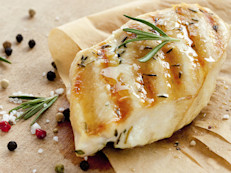 "De preferencia pescado fresco, por ejemplo salmón u otro pescado. Pechuga de pollo sin piel. La carne magra de ternera de res planea consumirla sólo una o dos veces por semana como el centro y bola de res. Y sólo en raciones recomendadas", aconsejó Gloria Rabell.