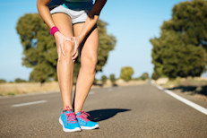 En definitiva, si crees que correr es la forma más segura para estar en forma, te equivocas, o al menos eso dicen investigadores de la Universidad de Harvard, que aseguran que para perder peso, aumentar la masa muscular, proteger corazón y cerebro y fortalecer los huesos hay mejores entrenamientos que trotar todos los días.
