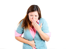 Pueden llegar a ser graves. Llama a tu médico si presentas náuseas, vómitos, dolor al tacto o generalizado en el abdomen, visión borrosa o daltonismo, orina de color oscura, fiebre que dura tres días e ictericia (color amarillento en la piel).