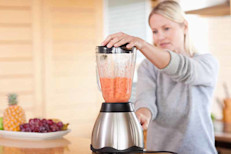 Los batidos pueden ser tus aliados. También la leche entera y los jugos, en lugar del agua, el café, el té o las bebidas dietéticas. Estas bebidas no aportan contenido nutricional, en cambio los batidos además de calorías agregarán a tu dieta una gran cantidad de nutrientes. 