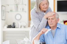 Seguramente te sientes como si no pudieras dejar de toser y puedes tener dolores y molestias, escalofríos, dolor de cabeza, secreción nasal, dolor de garganta, falta de aliento, ojos llorosos y sibilancias. Un humidificador, un medicamento para la tos y analgésicos pueden aliviarte. Los síntomas pueden desaparecer en dos semanas, pero la tos puede durar un par de meses.