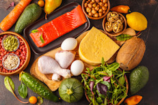 Recuerda que el IG es una medida de orientación, esto quiere decir que no debes utilizarla para eliminar ciertos alimentos de tu dieta. Puedes optar por cocinarlos de otra manera, equilibrar sus porciones, o combinarlos con otros de menor IG, de esta forma lograrás balancear el efecto de la glucosa sobre la sangre y mantener una dieta saludable.
